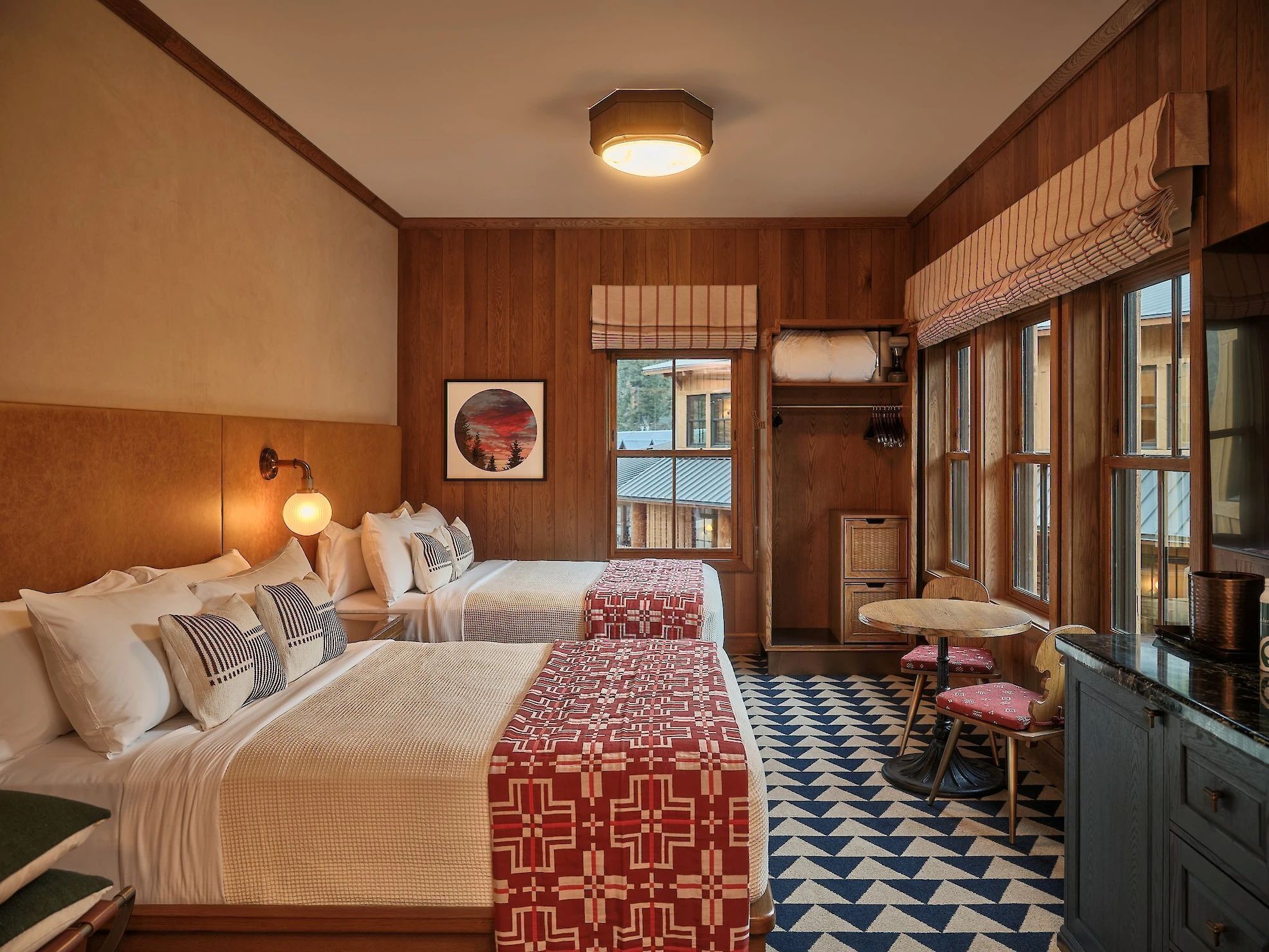 Premium bedding, in-room safe, individually decorated