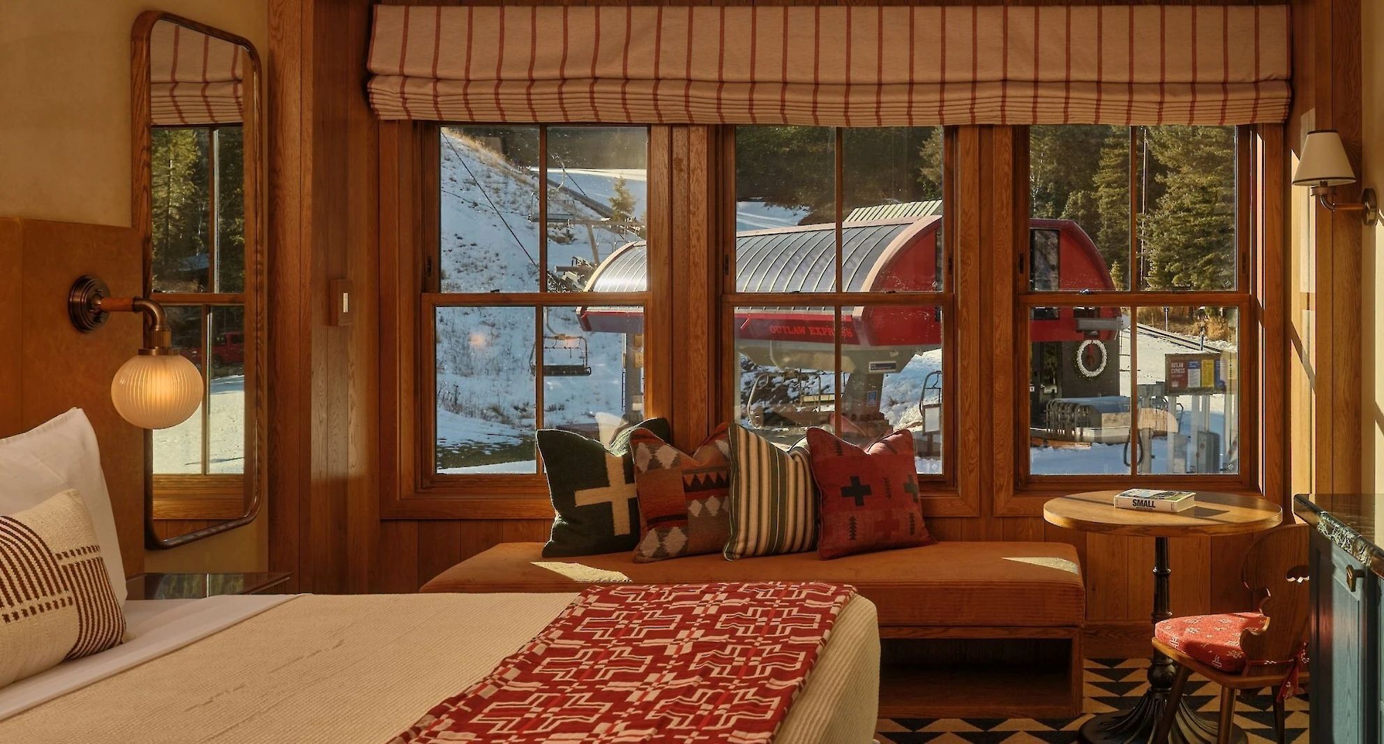 Premium bedding, in-room safe, individually decorated