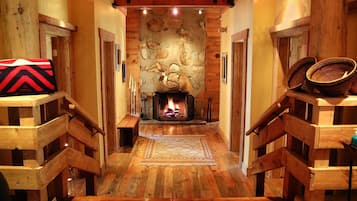 Couples treatment rooms, body treatments, hydrotherapy, aromatherapy