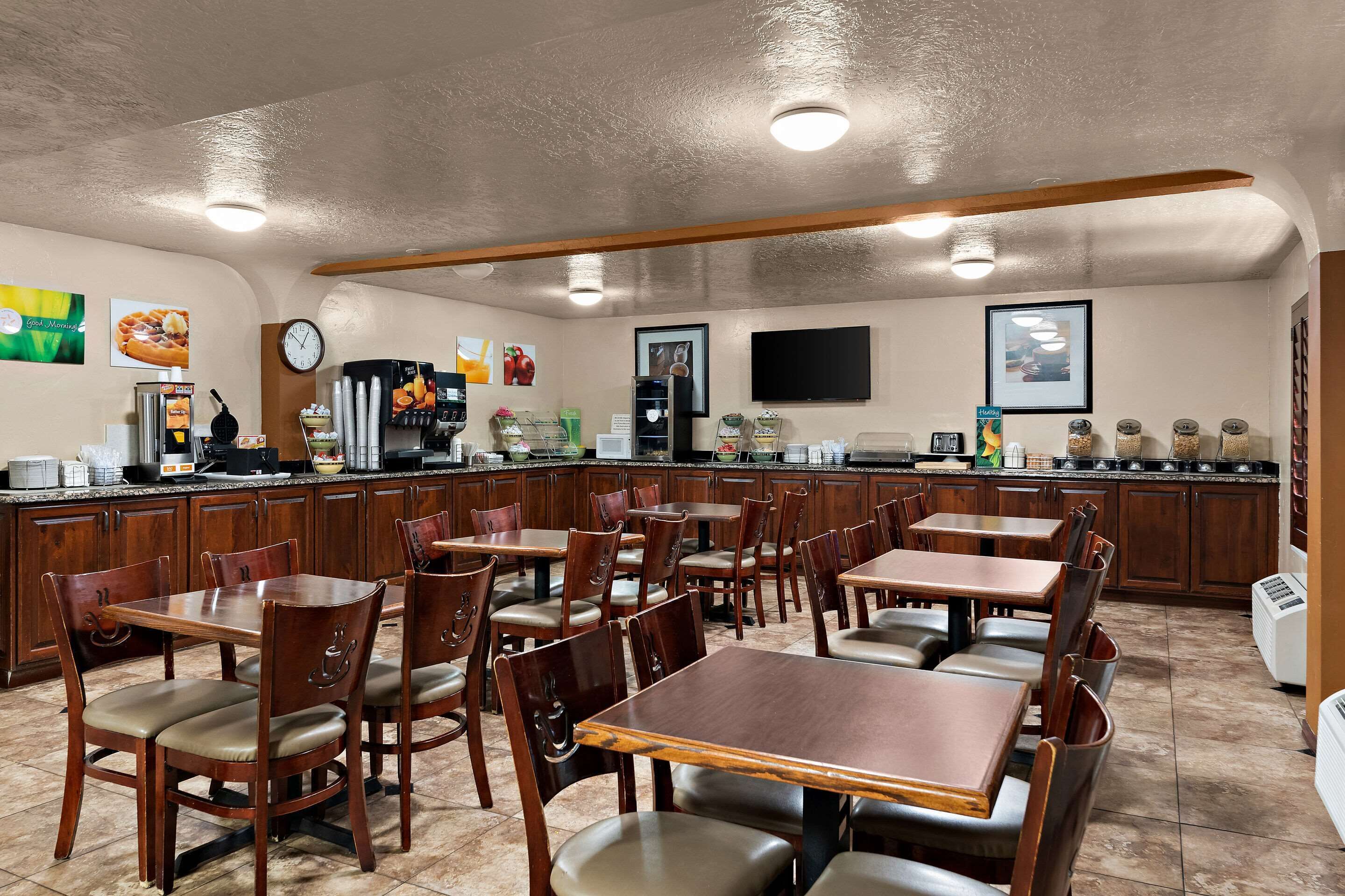 Free daily full breakfast