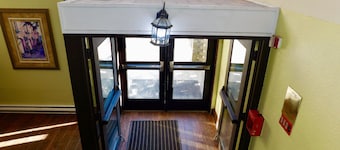 Americas Best Value Inn & Suites Anchorage Airport