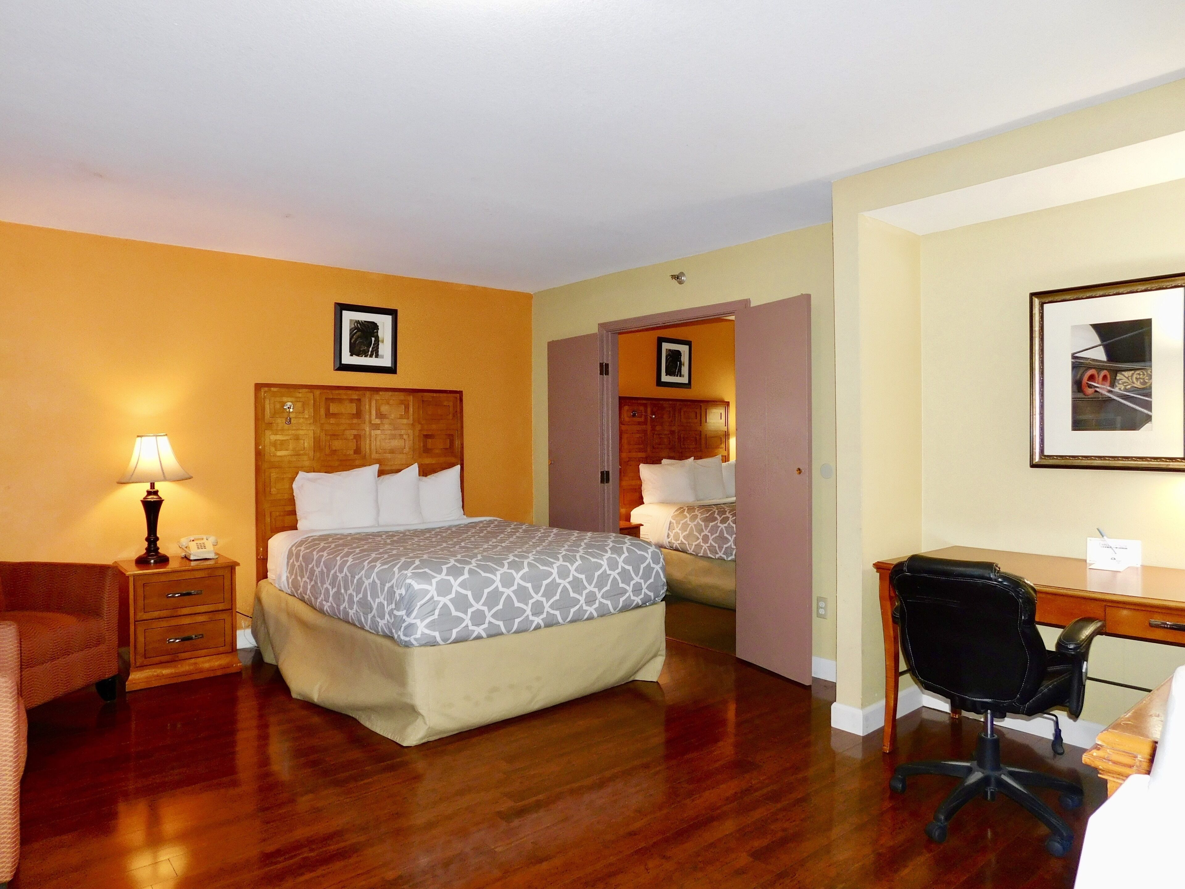 Suite, 2 Queen Beds, Non Smoking