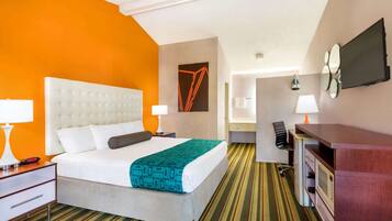 Sengetøy av topp kvalitet, safe på rommet og skrivebord