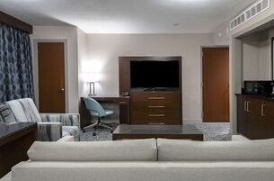 Junior Suite, 2 Queen Beds | In-room safe, desk, free cribs/infant beds, free WiFi
