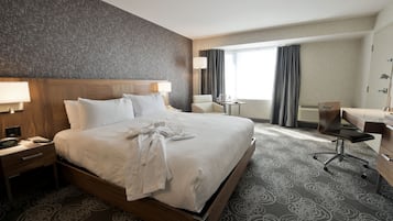 1 bedroom, premium bedding, in-room safe, desk