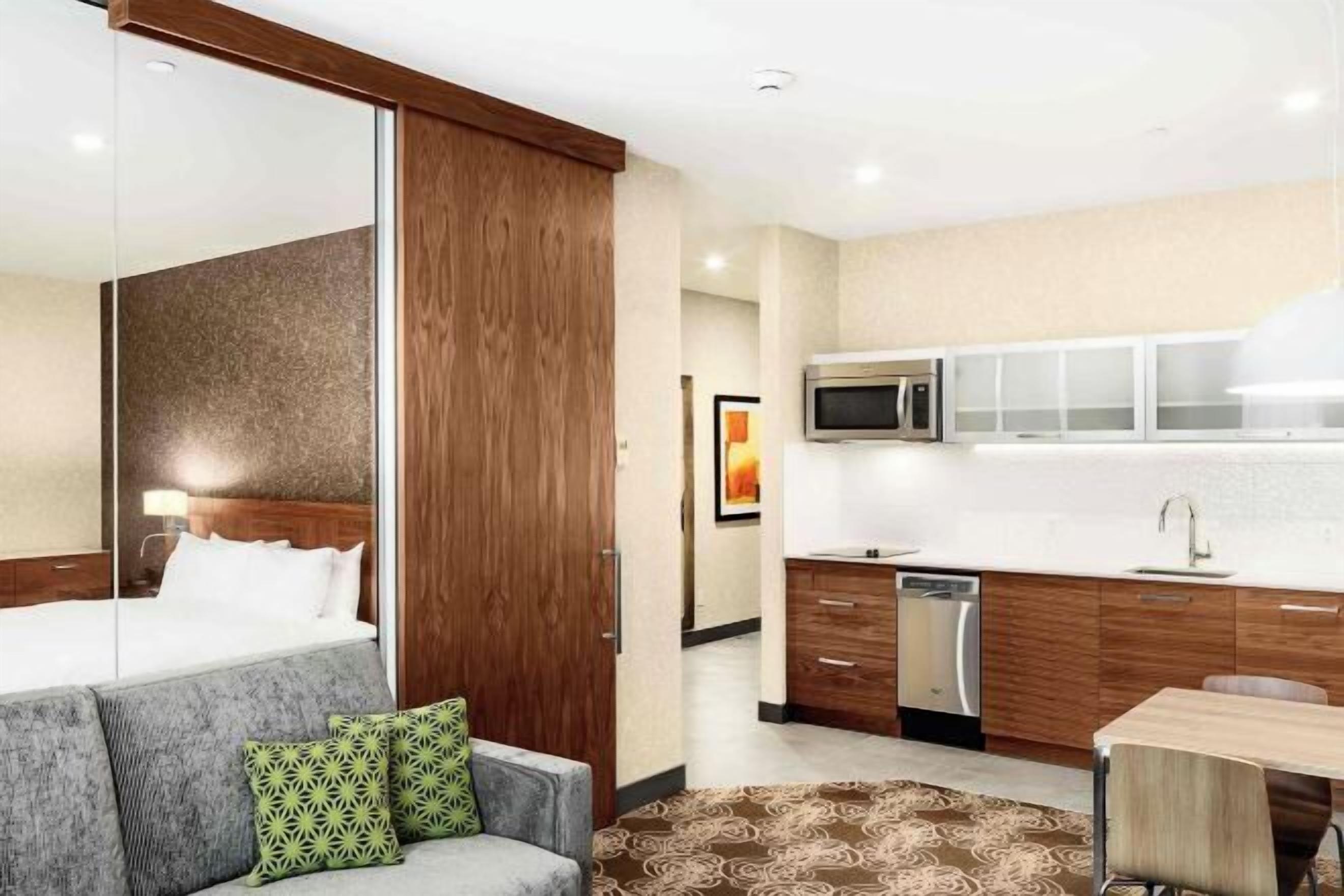 1 bedroom, premium bedding, in-room safe, desk