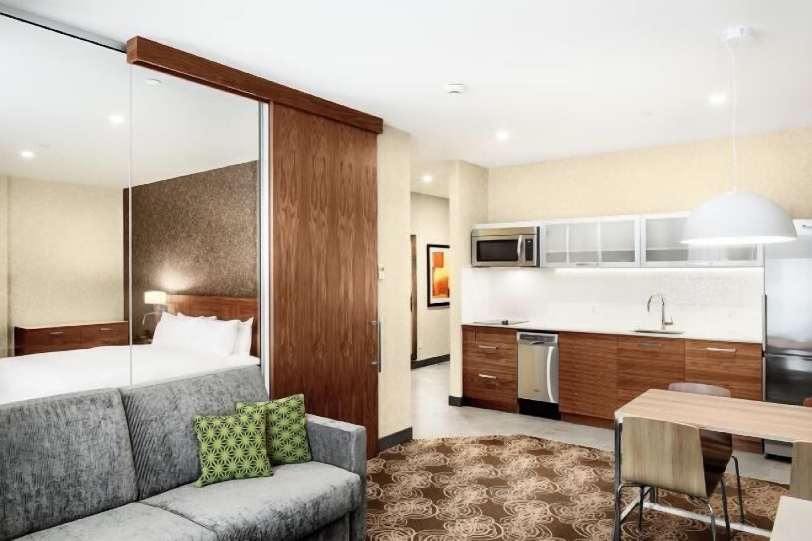 1 bedroom, premium bedding, in-room safe, desk