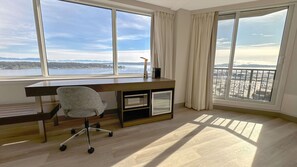 Habitación, 1 cama King size, vista al puerto (Coast Premium King with Ocean View) | Servicios de la habitación