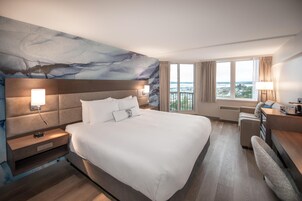 Quarto, 1 cama King e sofá-cama (Coast King) | Cofres nos quartos, escrivaninha, cortinas blackout