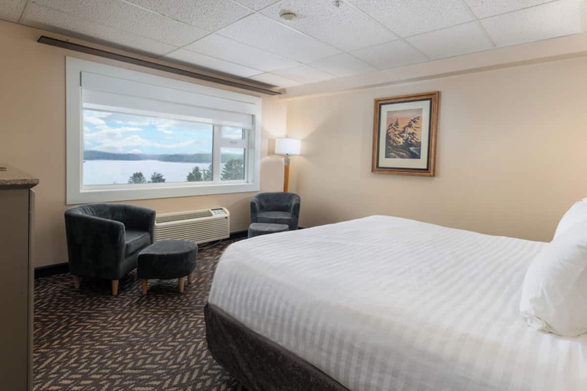 Premium Room, 1 King Bed, Ocean View