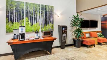 Se ofrece un desayuno a la carta todos los días (por un coste adicional)