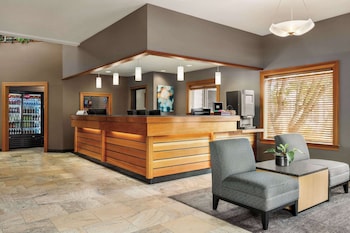 Hotel entrance and lobby at Radisson Hotel Portland Airport