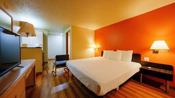 Rum - 1 kingsize-sÀng | Skrivbord, strykjÀrn/strykbrÀda, gratis wi-fi och sÀngklÀder