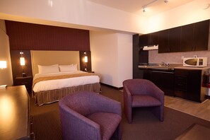 Standard Room, Kitchenette | Private kitchenette