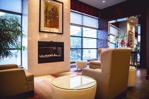 Sala de estar en el lobby