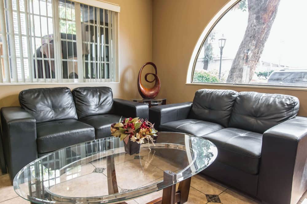 Rodeway Inn Escondido Downtown