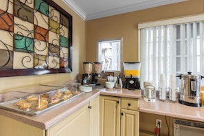 Breakfast area