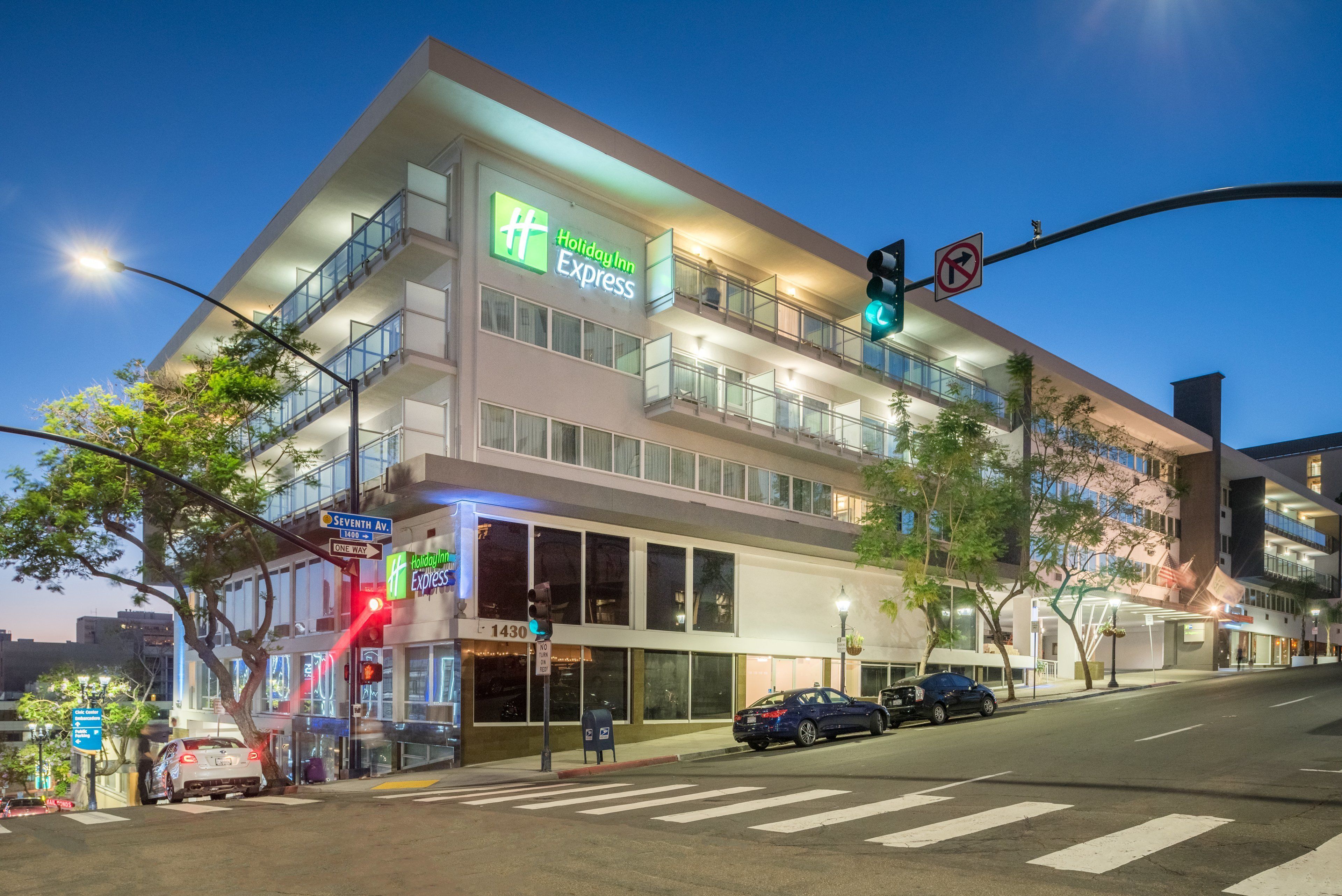 Photo - Holiday Inn Express - Downtown San Diego by IHG