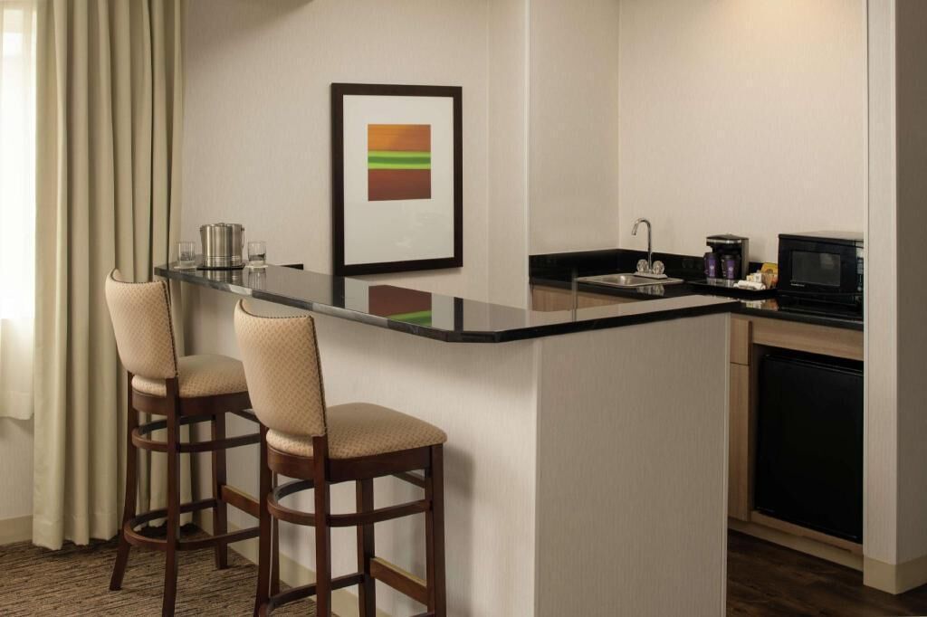 Private kitchen | Fridge, microwave, coffee/tea maker