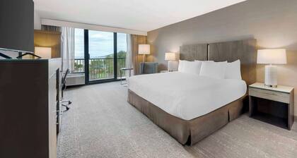 Best Western Plus Agate Beach Inn