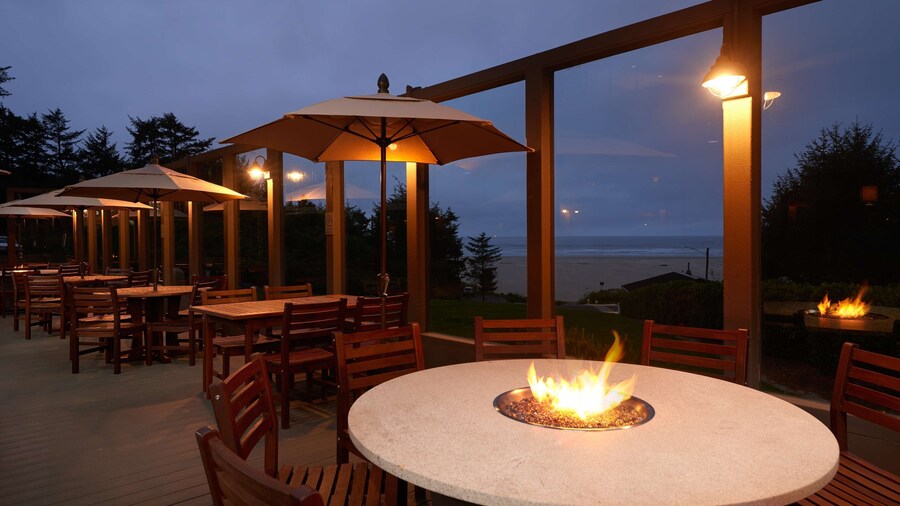 Best Western Plus Agate Beach Inn