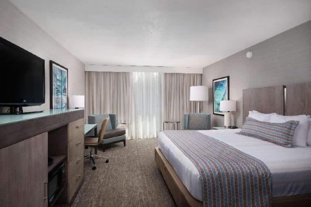 In-room safe, desk, laptop workspace, iron/ironing board