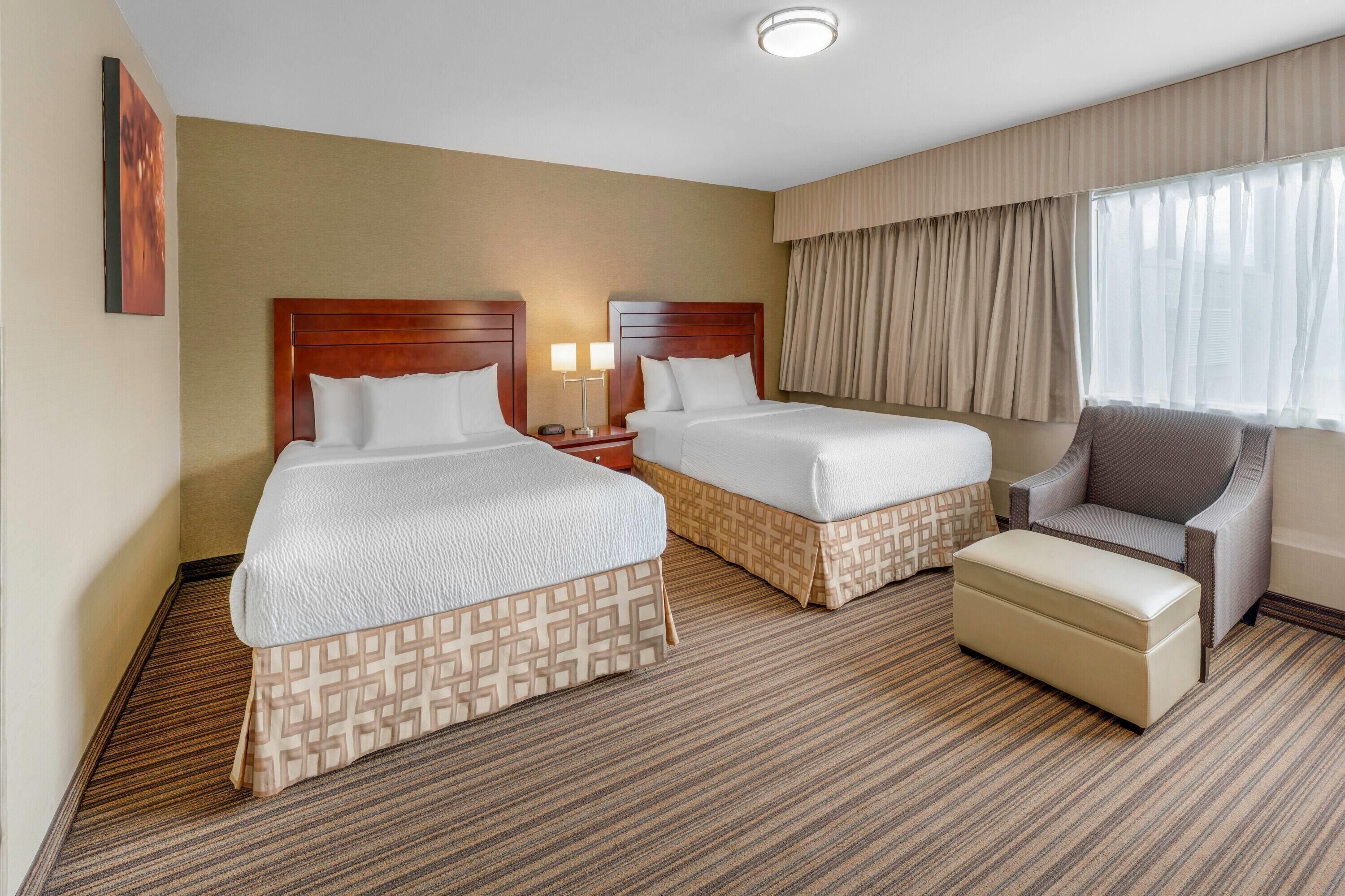 客房, 2 張標準雙人床, 非吸煙房 | 書桌、熨斗/熨衫板、免費嬰兒床、免費 Wi-Fi