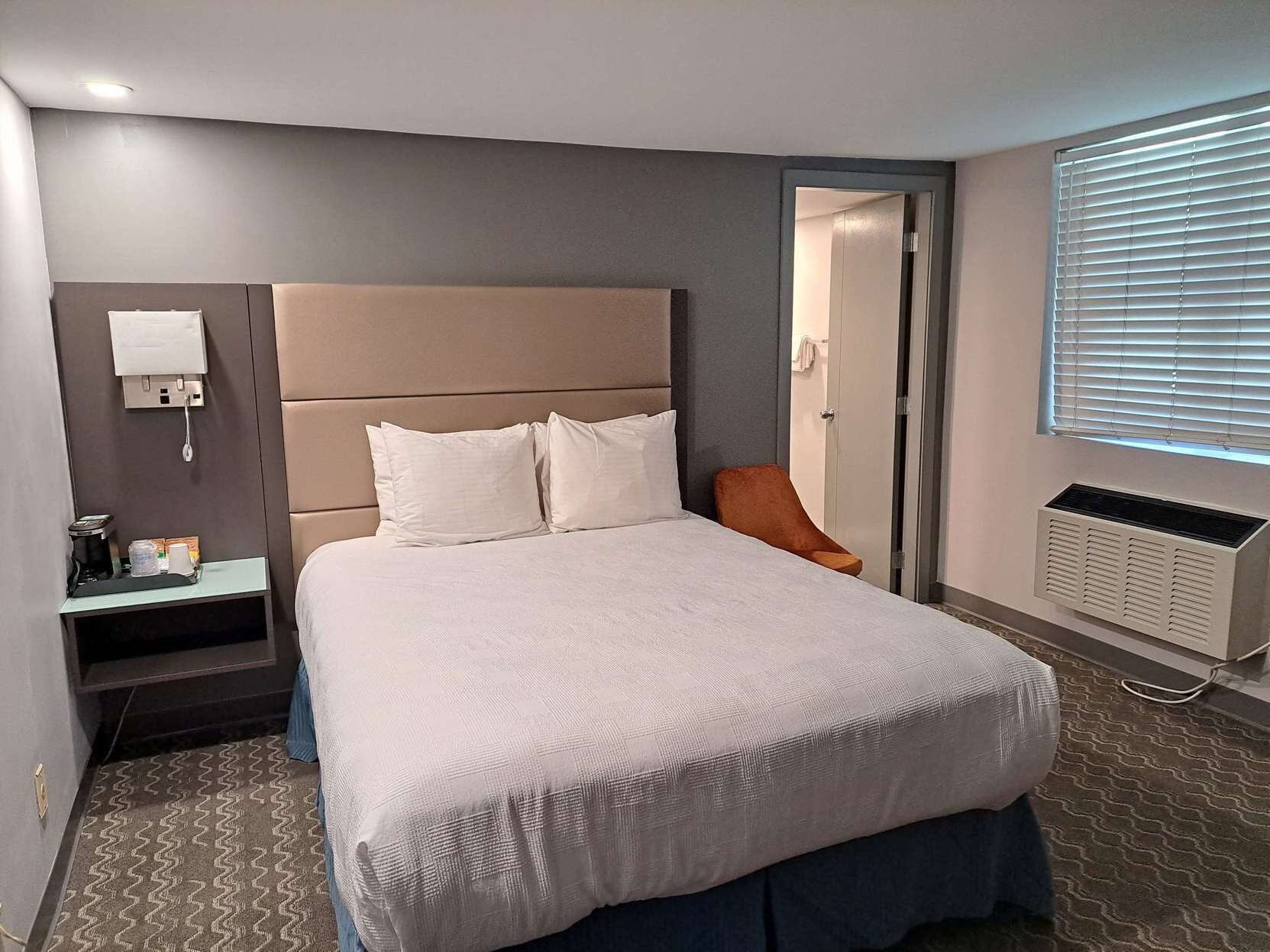 Luxe beddengoed, pillowtop-bedden, een kluis op de kamer, een bureau
