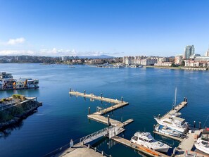 View from room - Coast Victoria Hotel & Marina by APA (Victoria)