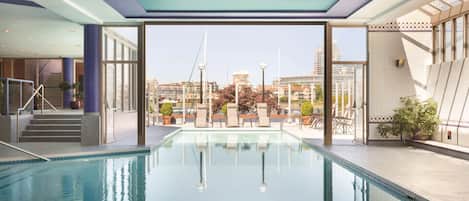 Piscine couverte, piscine extérieure