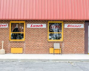 Breakfast, lunch, dinner served; American cuisine 