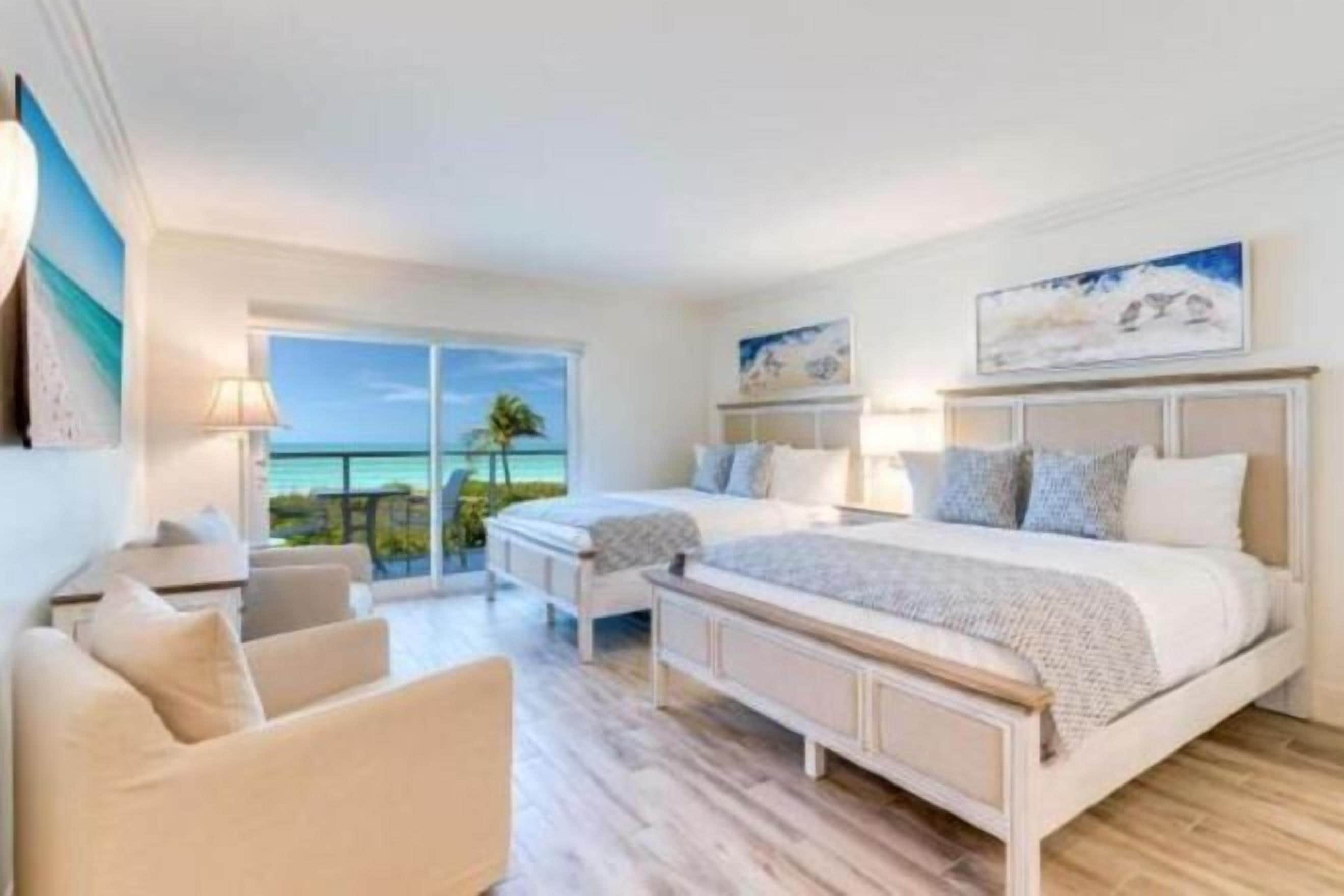 高档床上用品、客房内保险箱、办公桌、熨斗/熨衣板