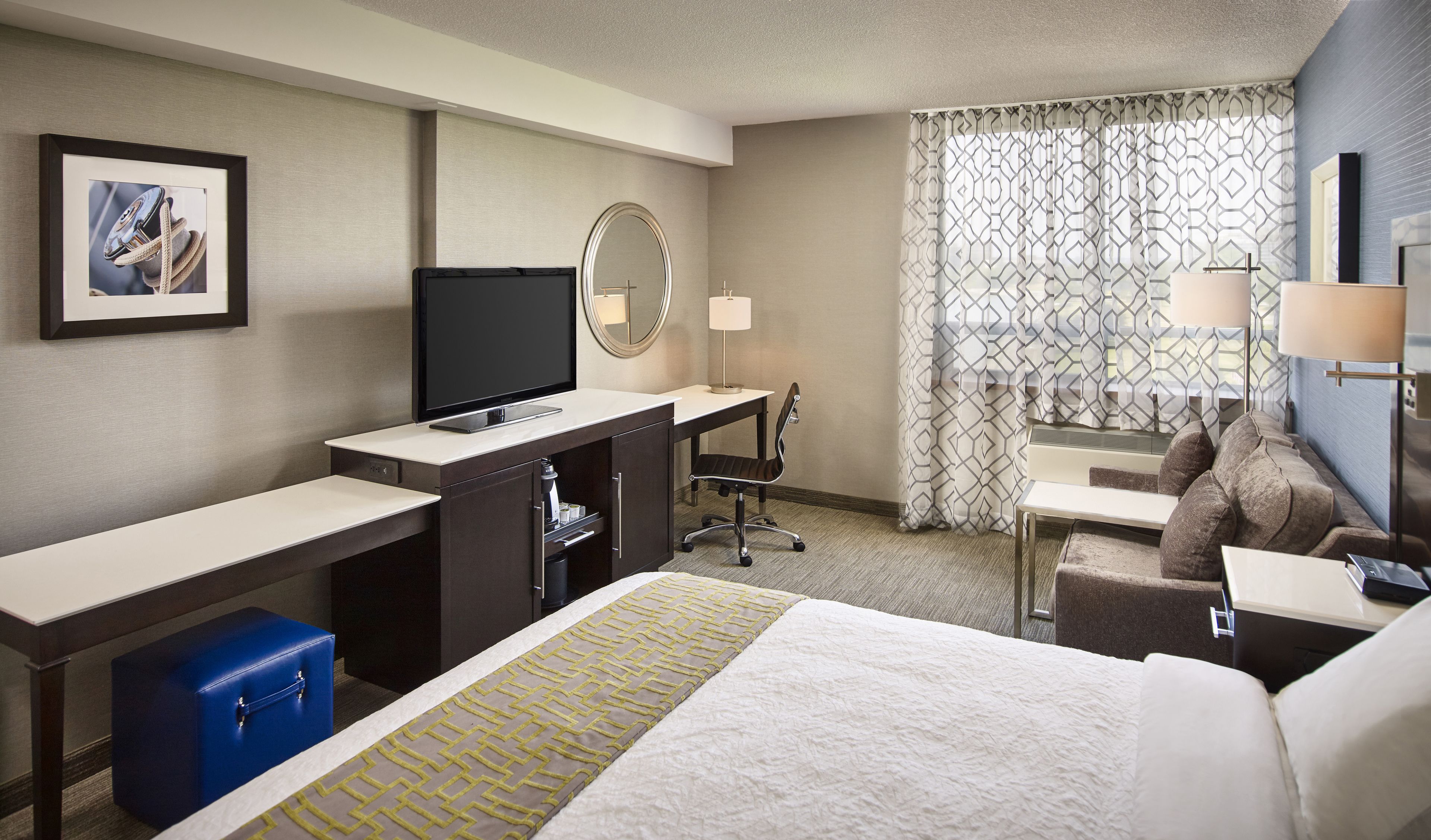 desk, iron/ironing board, free cots/infant beds, rollaway beds