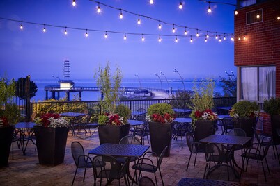 Waterfront Hotel Downtown Burlington