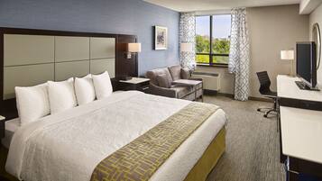 Escritorio, tabla de planchar con plancha y cunas gratuitas