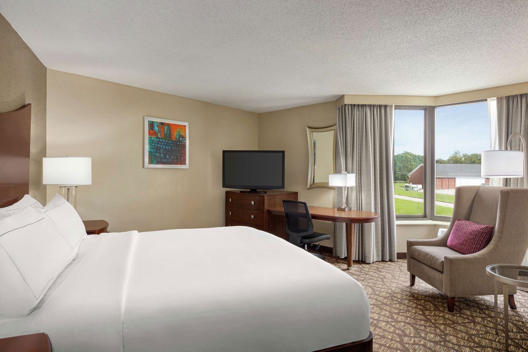 Premium bedding, pillowtop beds, in-room safe, desk