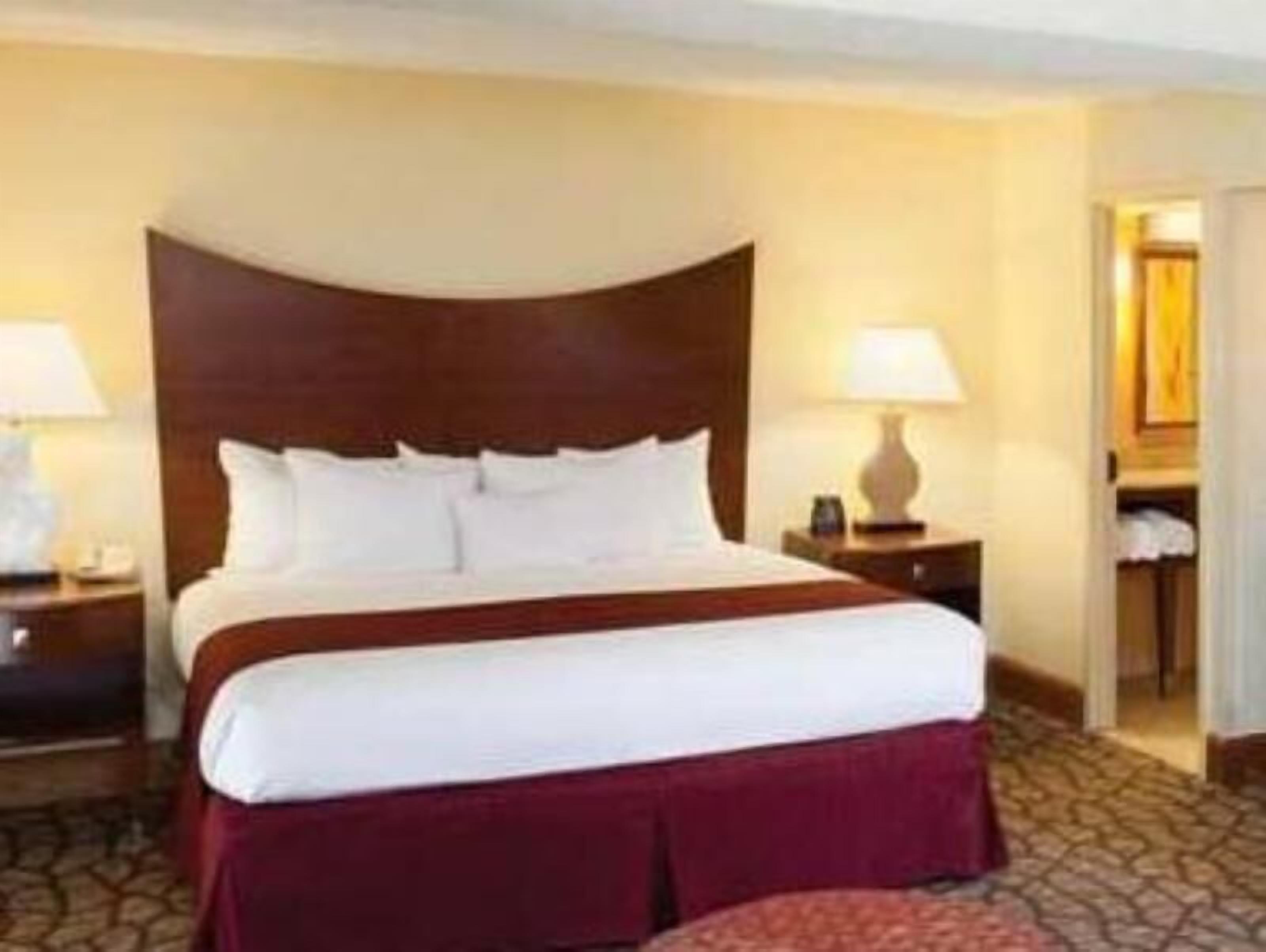 Ropa de cama de alta calidad y camas con pillow-top 