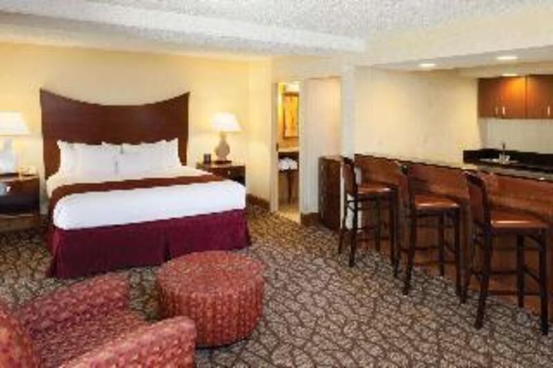 Premium bedding, pillowtop beds, in-room safe, desk