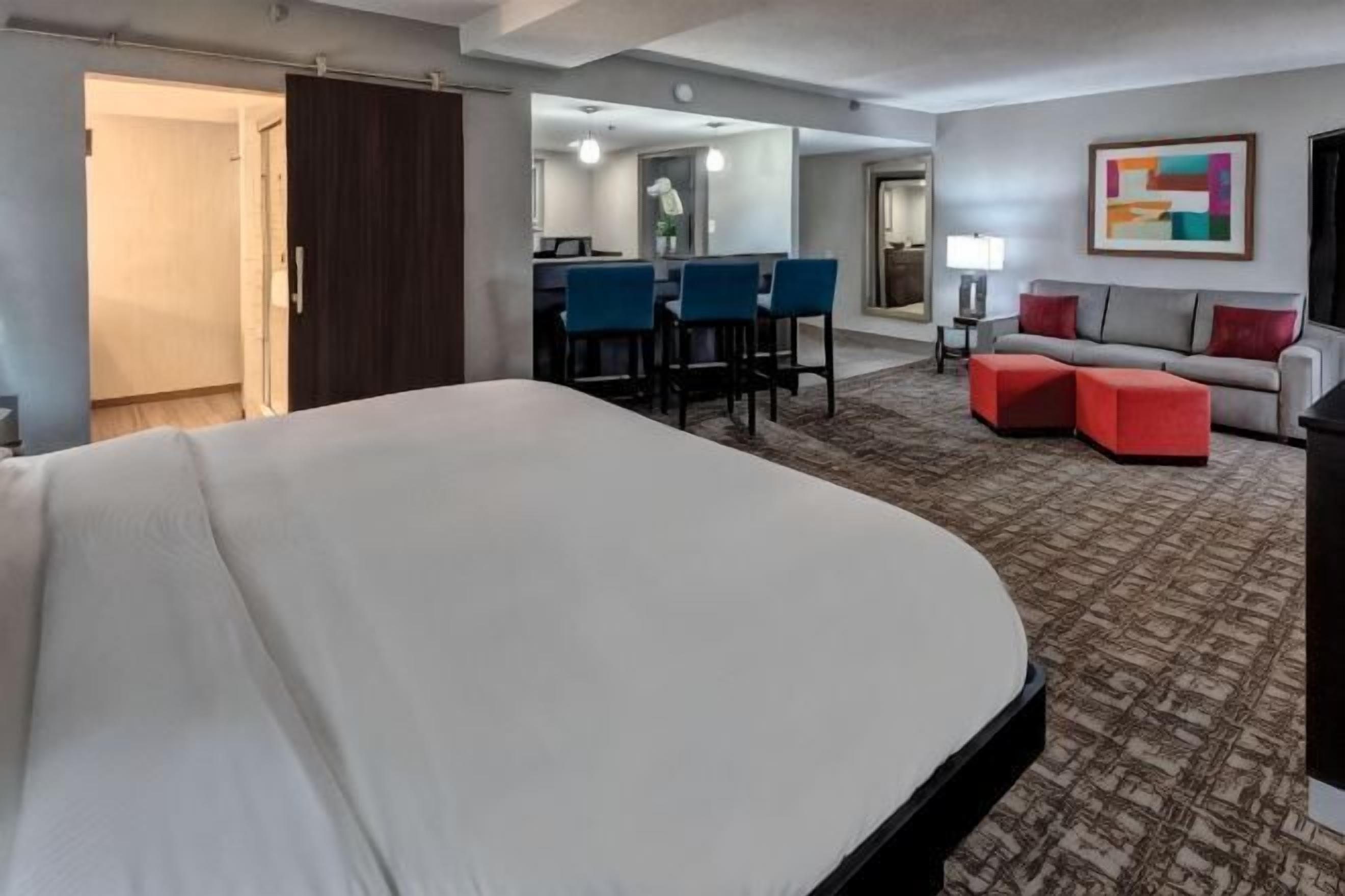 Premium bedding, pillow-top beds, in-room safe, desk