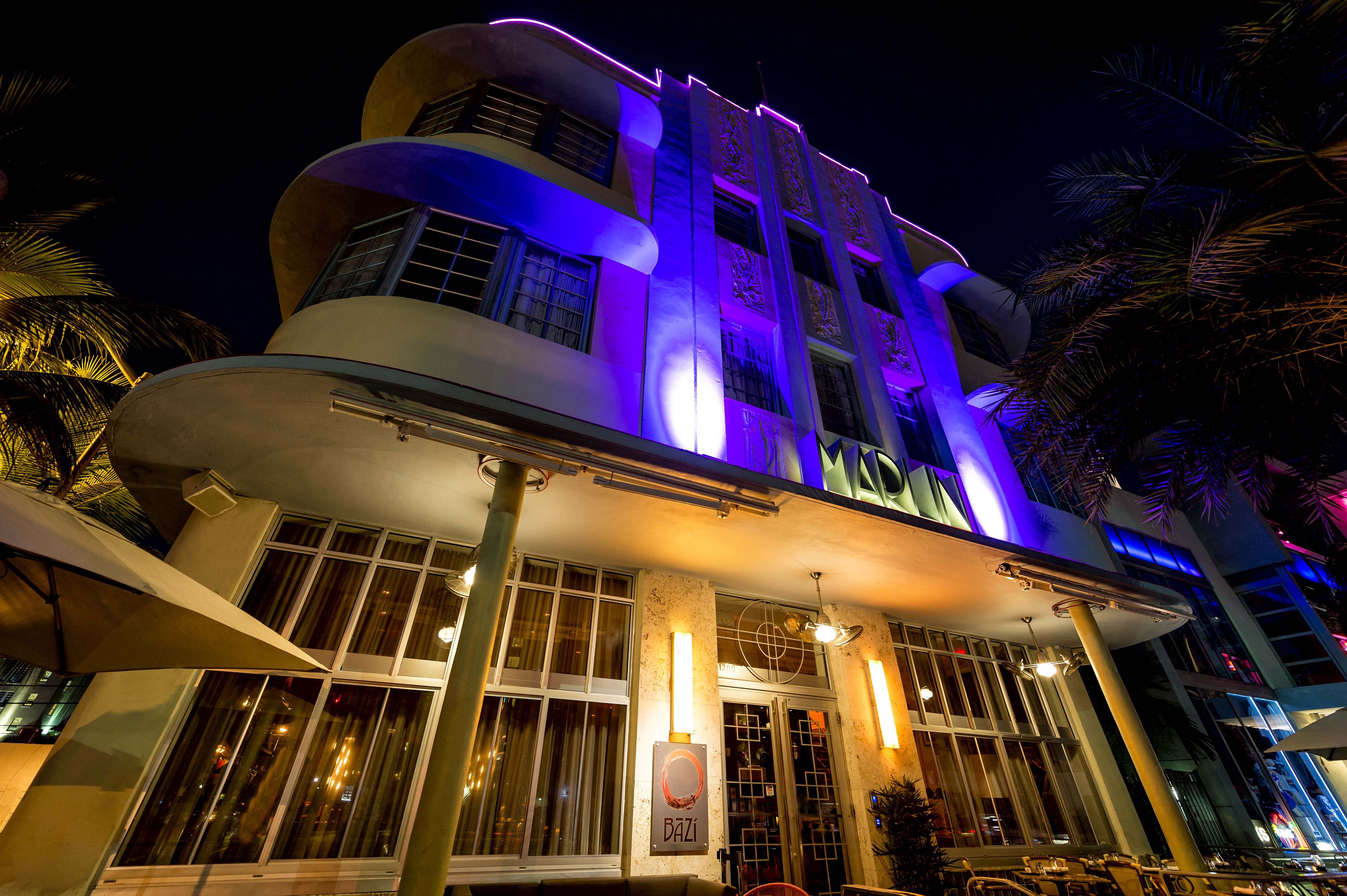 Fassade der Unterkunft – Abend/Nacht