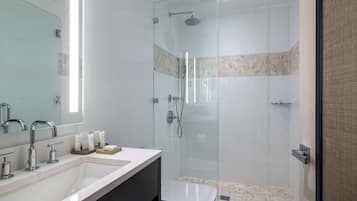 Deluxe Studio | Balcony