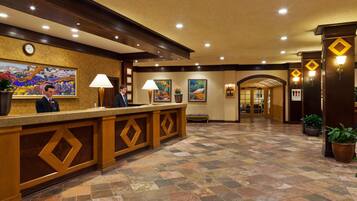 Lobby lounge