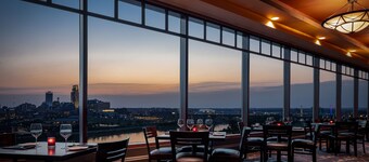 ฮาร์ราส คอนซิล บลัฟส์ – อะ ซีซาร์ส รีวอร์ดส เดสทิเนชัน