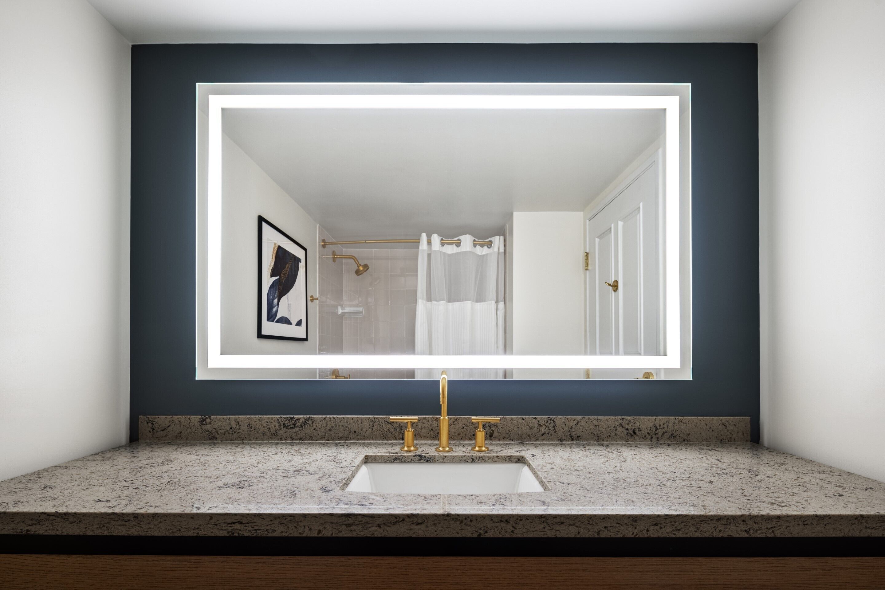 combined shower/bathtub, free toiletries, hair dryer, towels