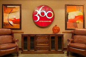 2 restaurants, breakfast, lunch, dinner served; American cuisine