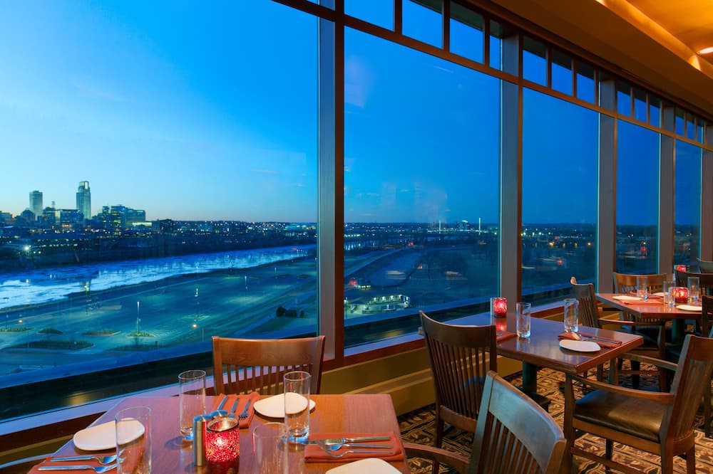 Harrah's Council Bluffs – A Caesars Rewards Destination