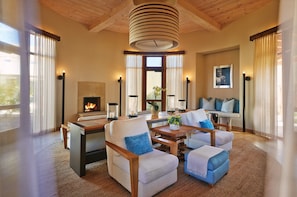 Couples treatment rooms, body treatments, hot stone massages
