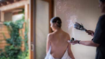 Behandlingsrum för par, kroppsbehandlingar och massage med varma stenar