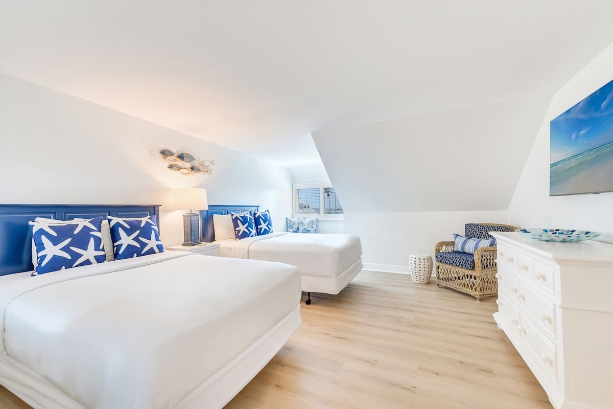 Three Bedroom Bayside Villa Premier | 1 bedroom, premium bedding, in-room safe, iron/ironing board