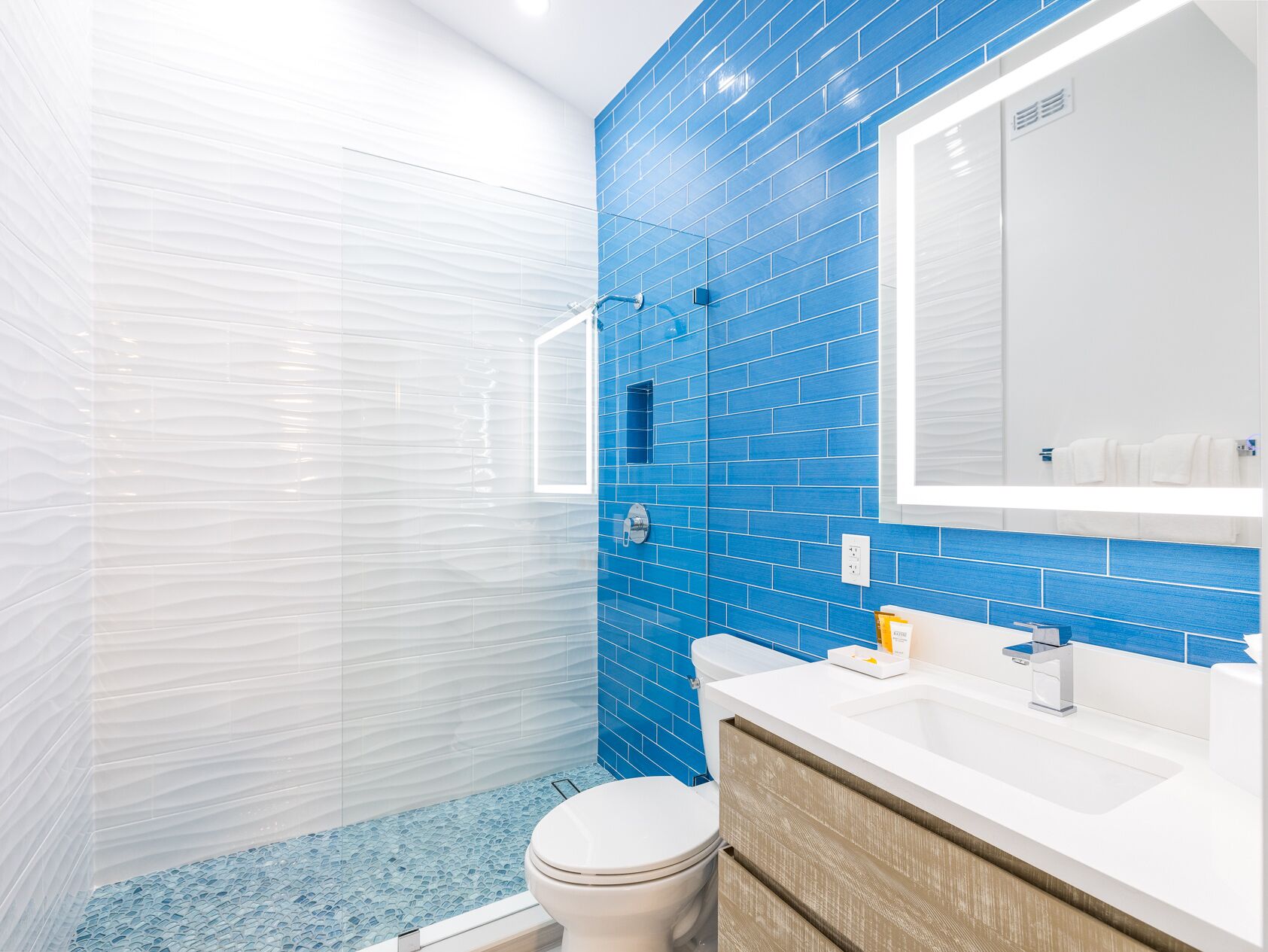 two bedroom beach villa premier | bathroom | combined shower/bathtub, free toiletries, hair dryer, towels